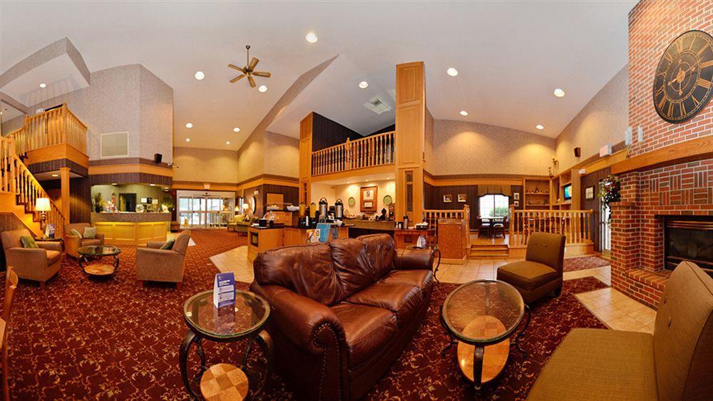 Best Western Plus University Park Inn & Suites Ames Extérieur photo