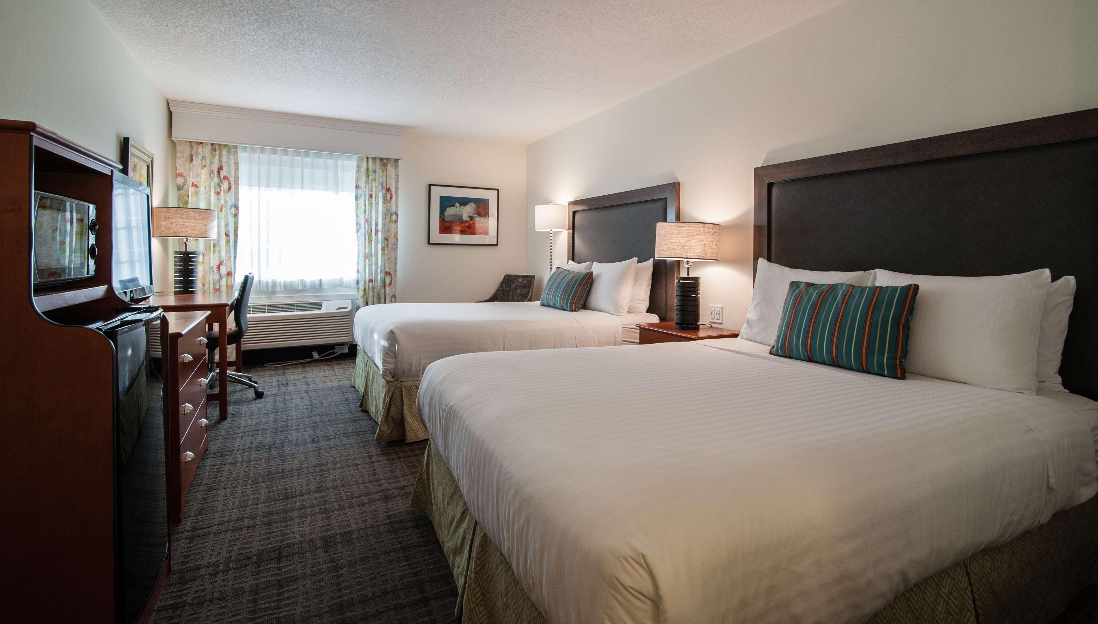 Best Western Plus University Park Inn & Suites Ames Extérieur photo