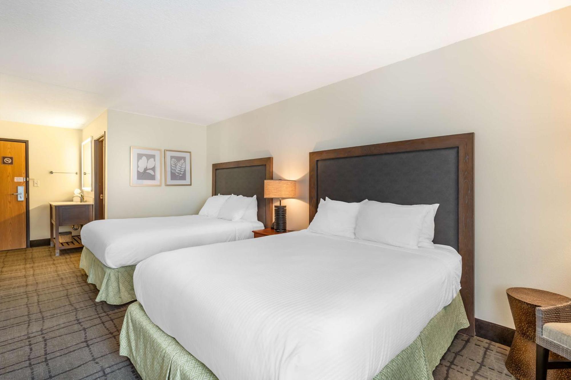 Best Western Plus University Park Inn & Suites Ames Extérieur photo