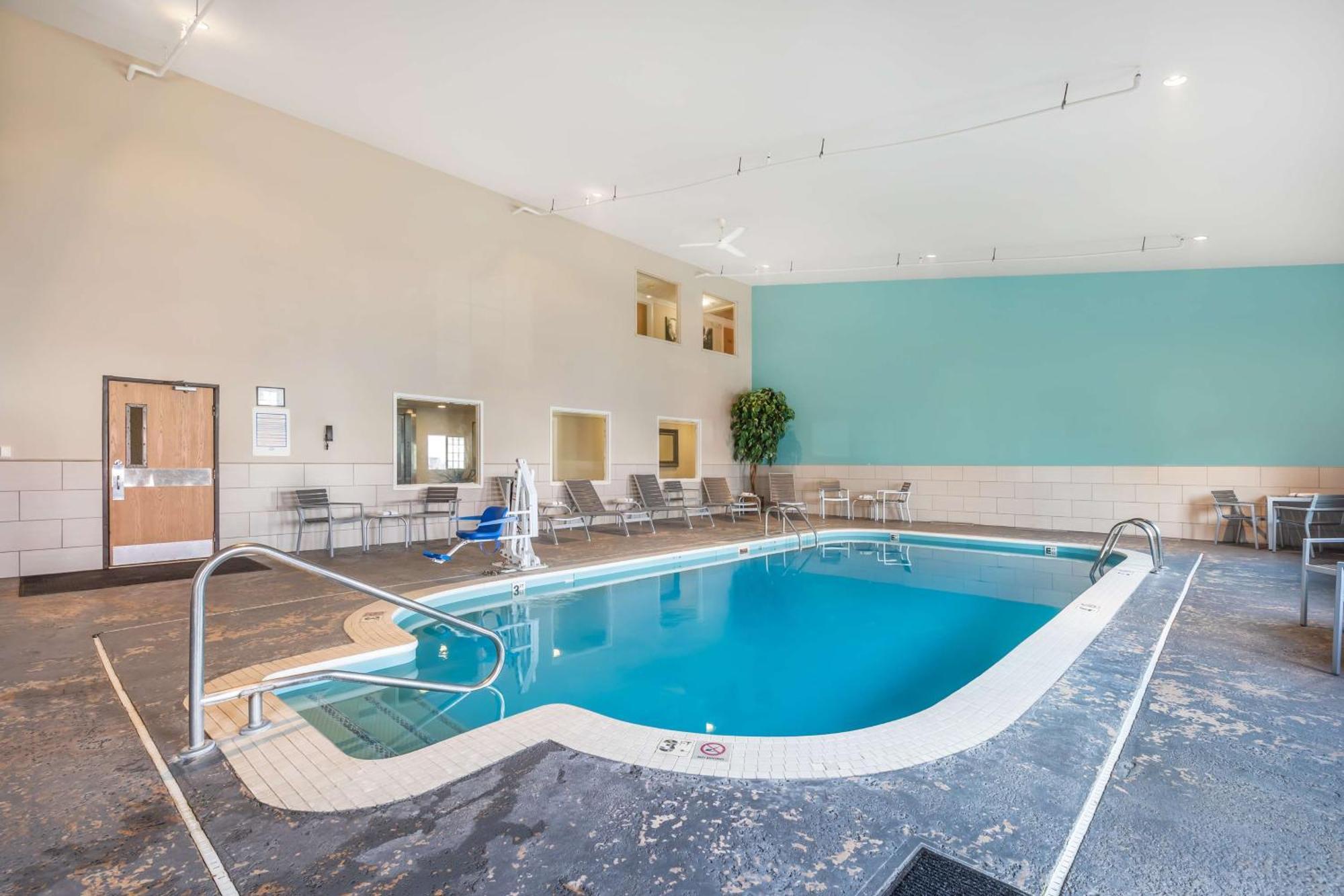 Best Western Plus University Park Inn & Suites Ames Extérieur photo