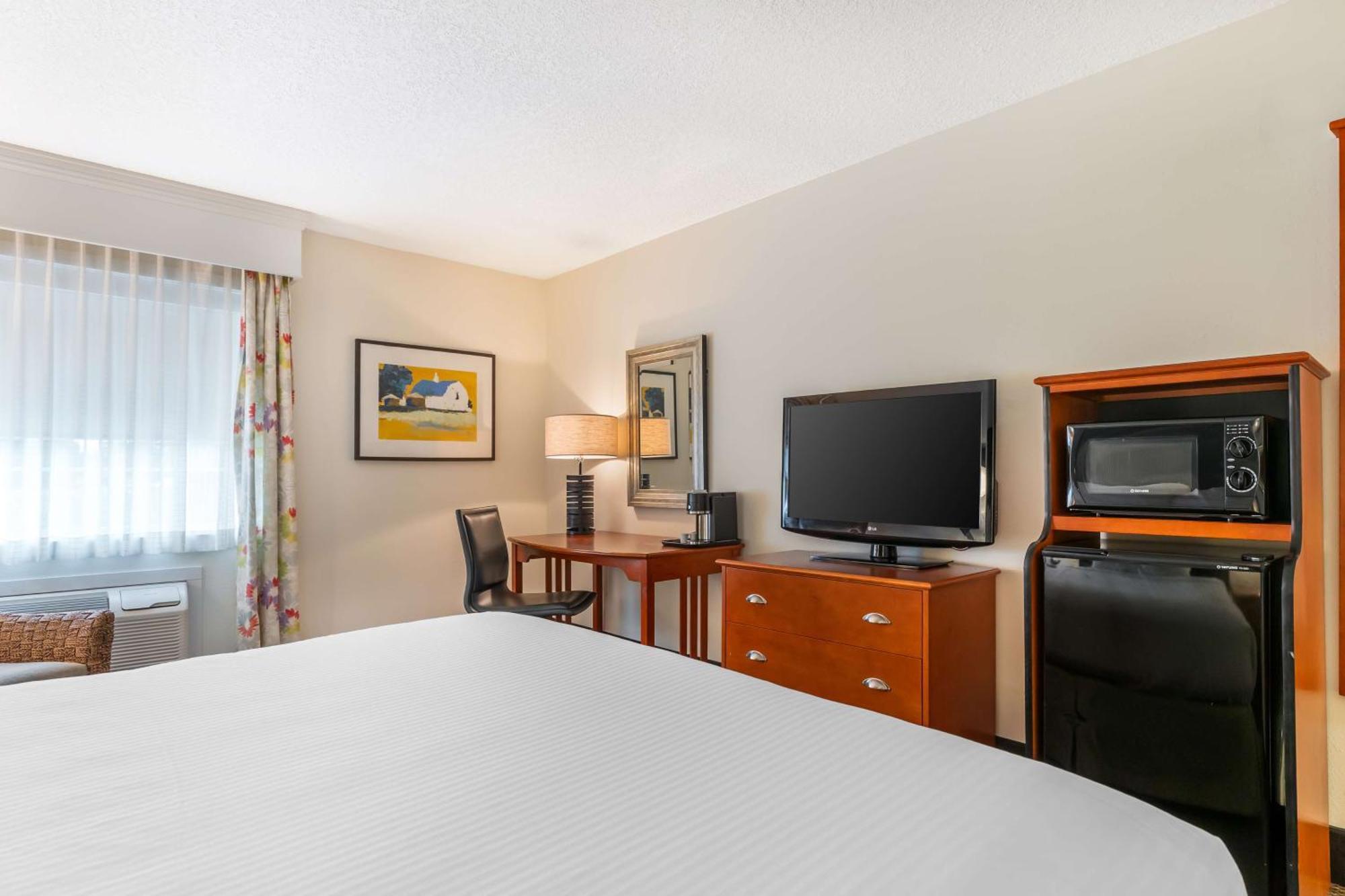 Best Western Plus University Park Inn & Suites Ames Extérieur photo