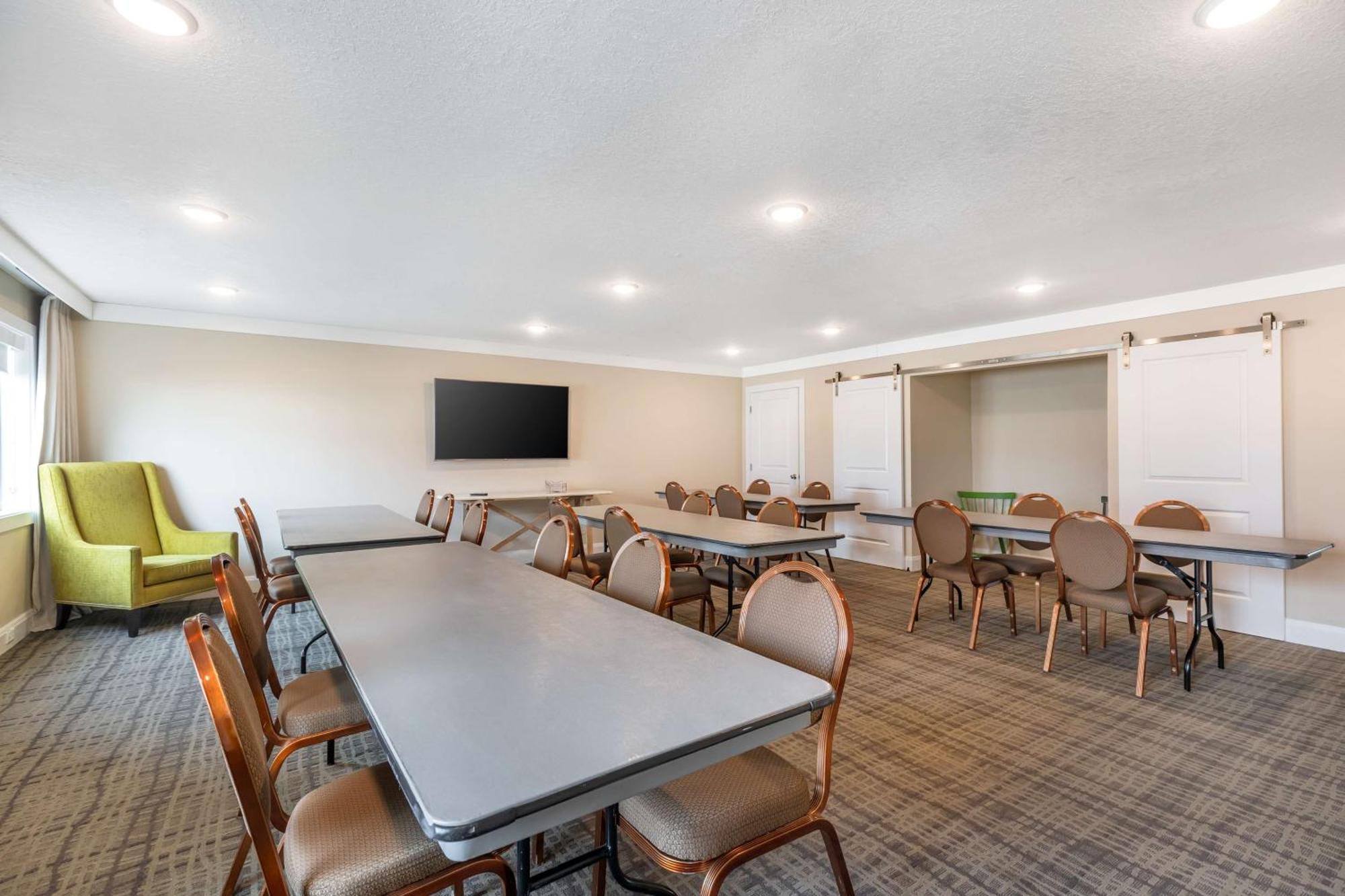 Best Western Plus University Park Inn & Suites Ames Extérieur photo