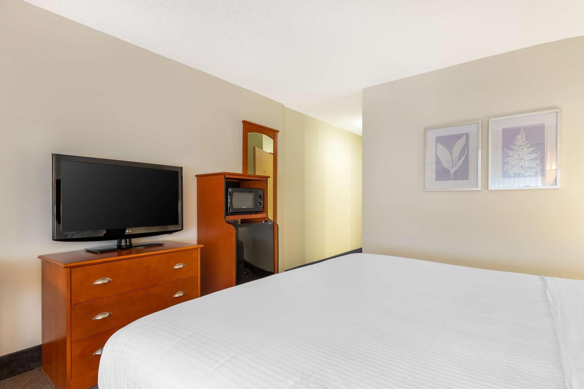 Best Western Plus University Park Inn & Suites Ames Extérieur photo