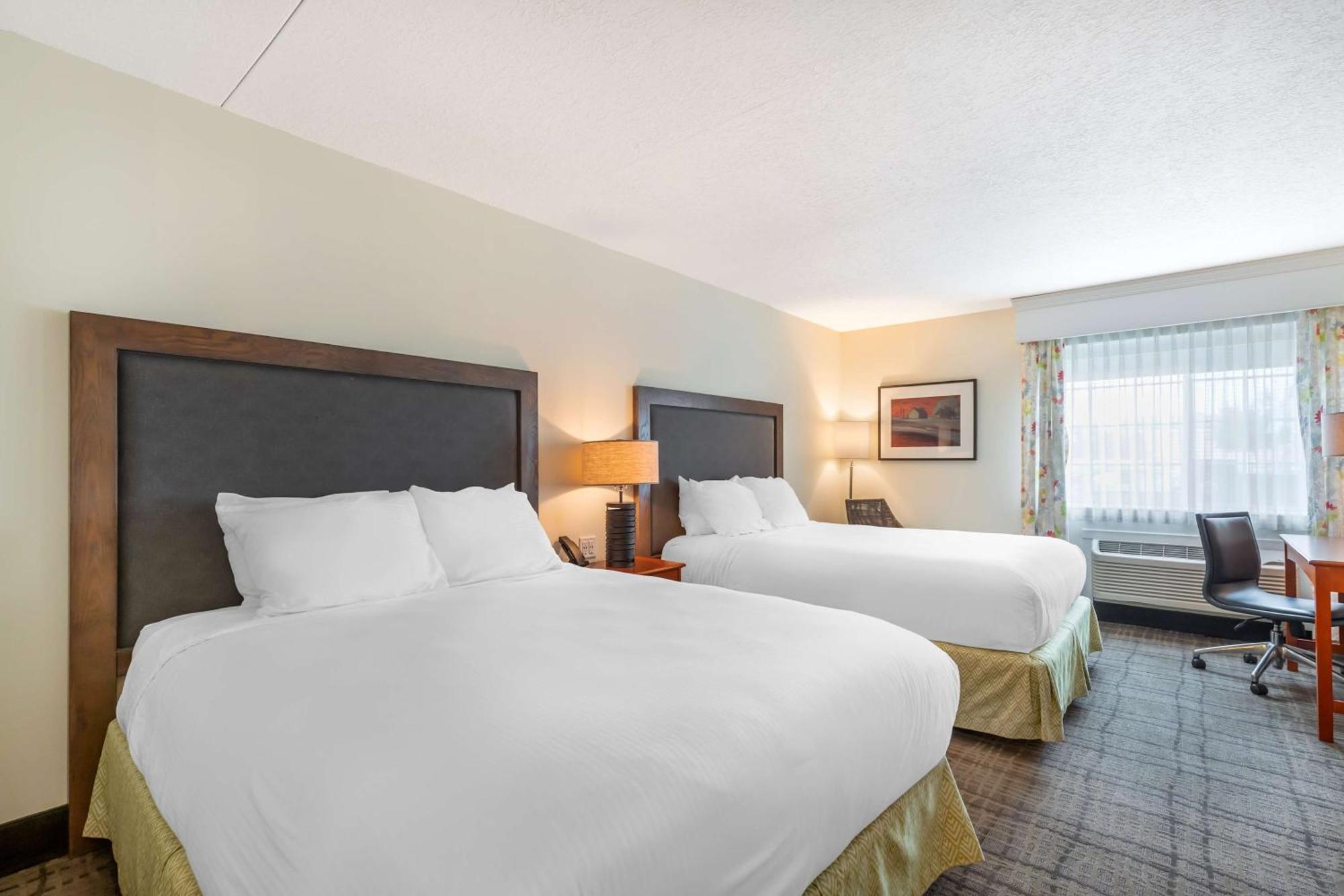 Best Western Plus University Park Inn & Suites Ames Extérieur photo