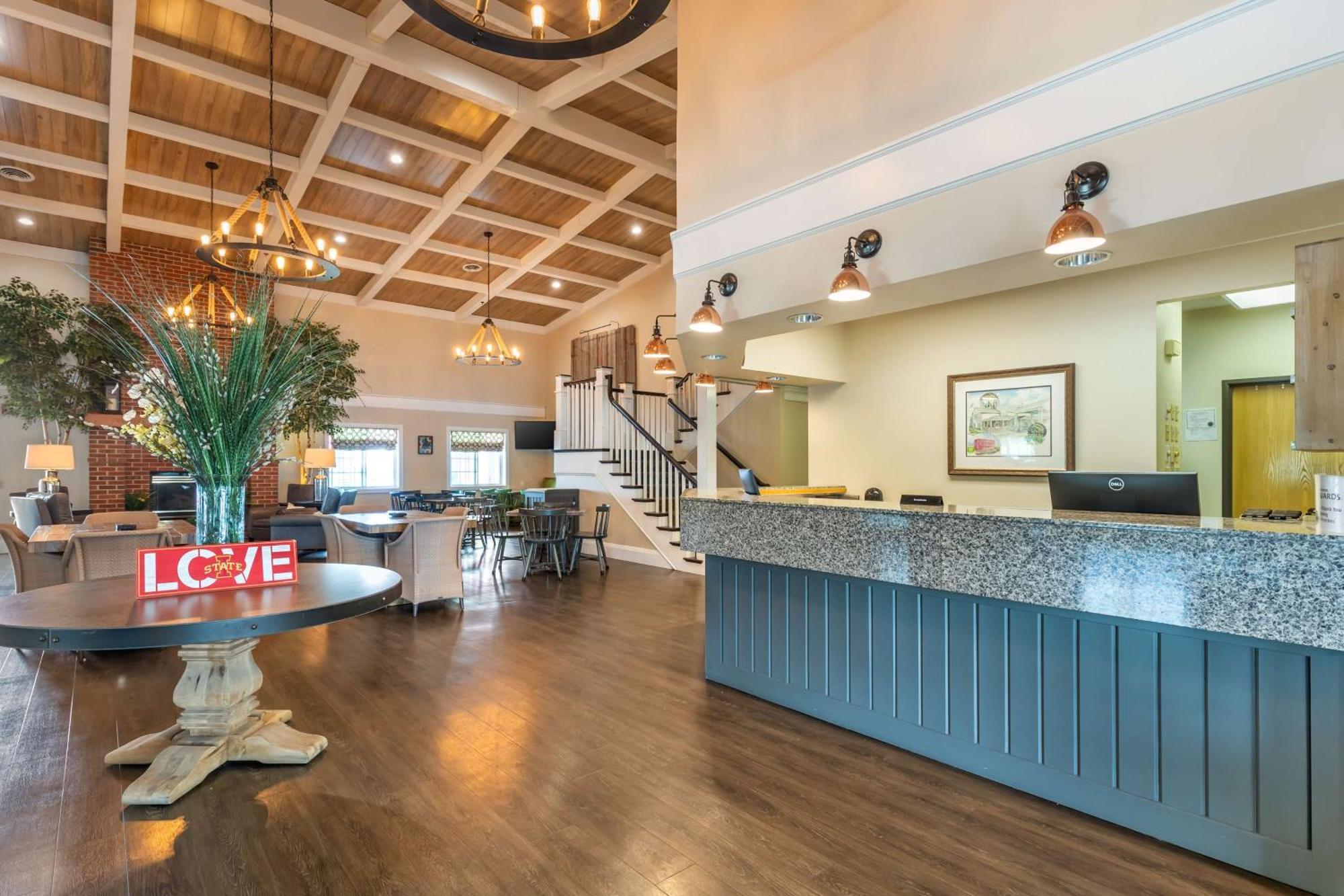 Best Western Plus University Park Inn & Suites Ames Extérieur photo