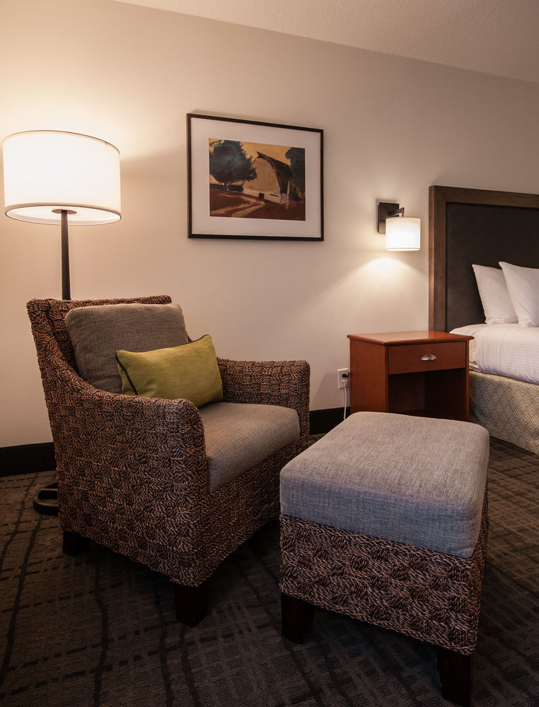 Best Western Plus University Park Inn & Suites Ames Extérieur photo