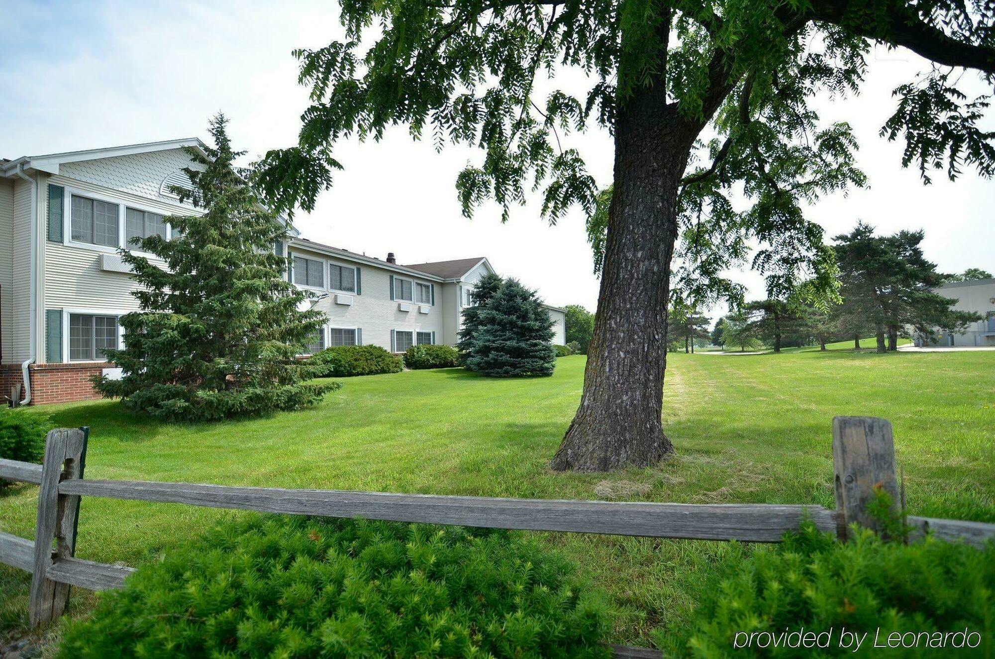 Best Western Plus University Park Inn & Suites Ames Extérieur photo